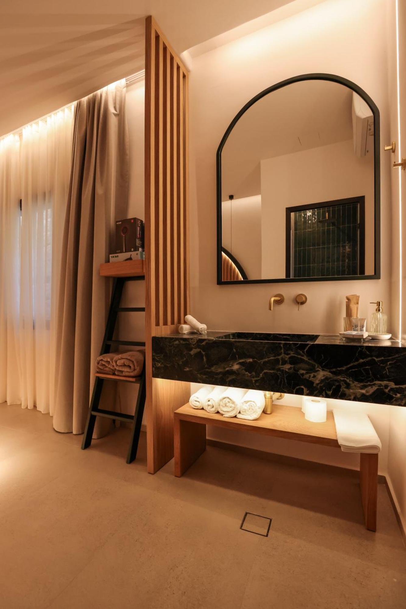 Queen Kalliopi Suites Plintri Exterior photo